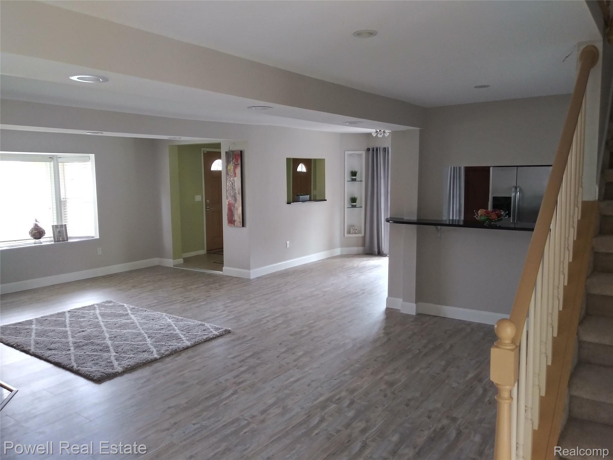3054 Hessel Avenue Rochester, MI 48307 - Photo 12 of 32 20210508_152512_HDR.jpg