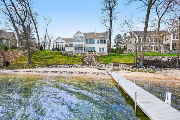 $800,000 | 4950 South Ojibwe, Newaygo, MI 49337