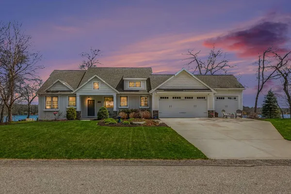 $800,000 | 4950 South Ojibwe, Newaygo, MI 49337