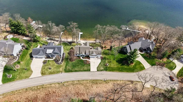 $800,000 | 4950 South Ojibwe, Newaygo, MI 49337