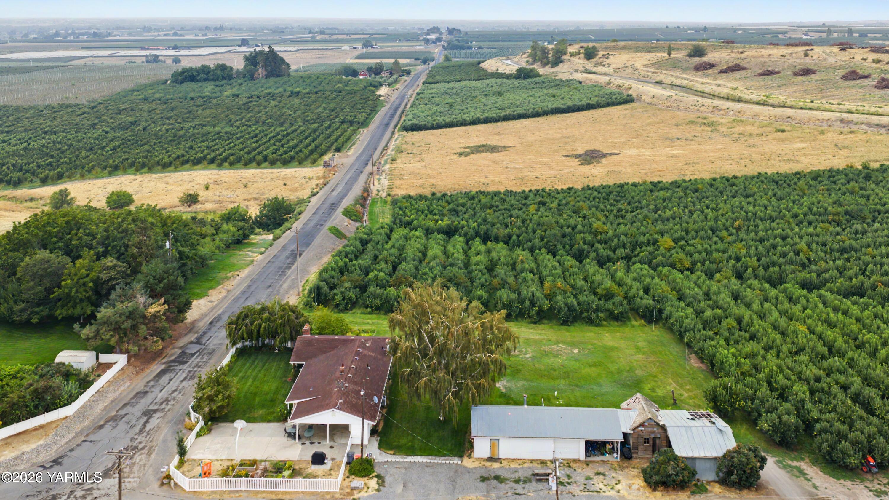1001 Lamb Road Zillah, WA 98953 - Photo 28 of 28 49_50_drone
