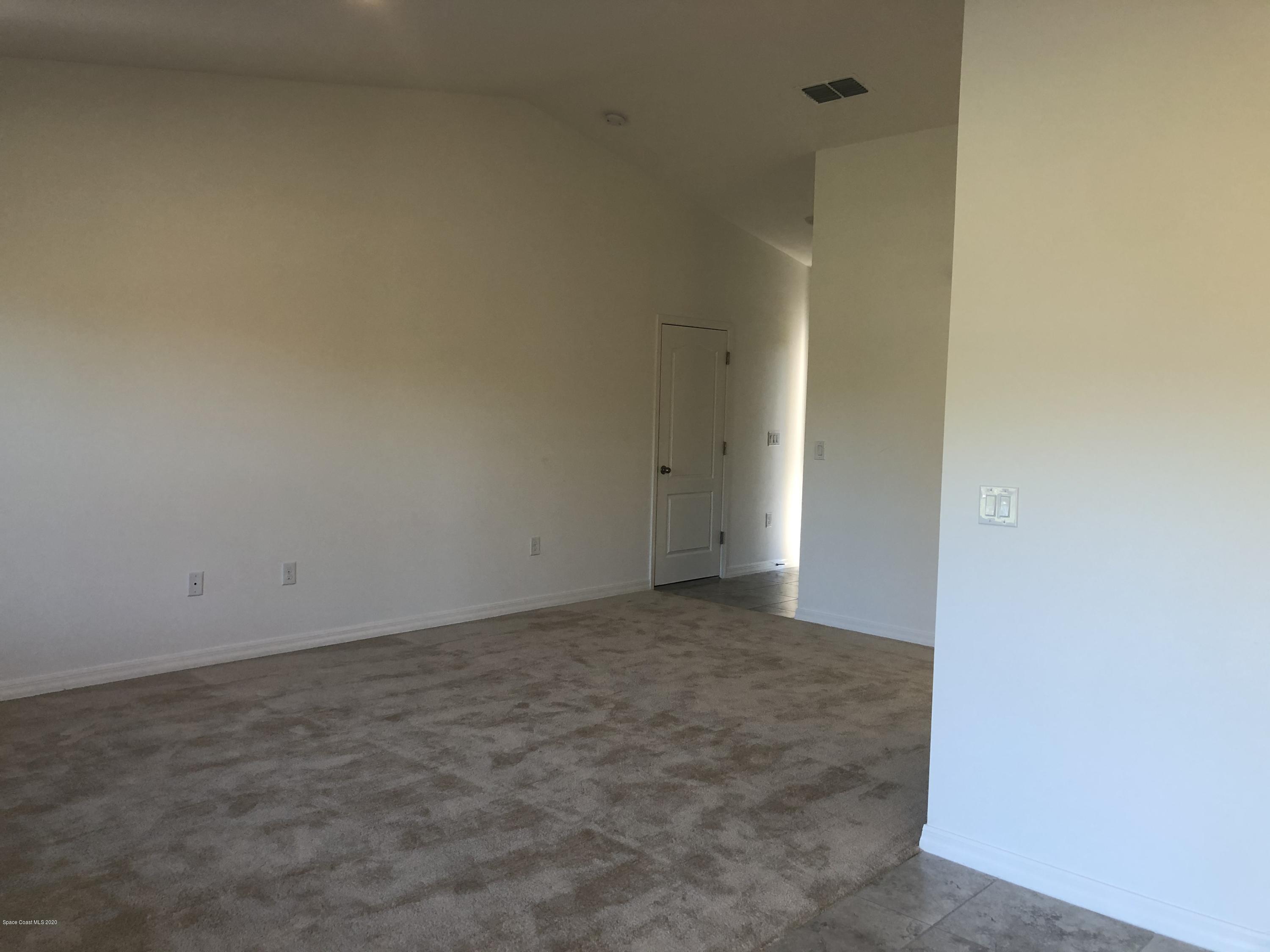 1481 Paragon Road Southeast Palm Bay, FL 32909 - Photo 5 of 9 31090799-5e388d166ef14