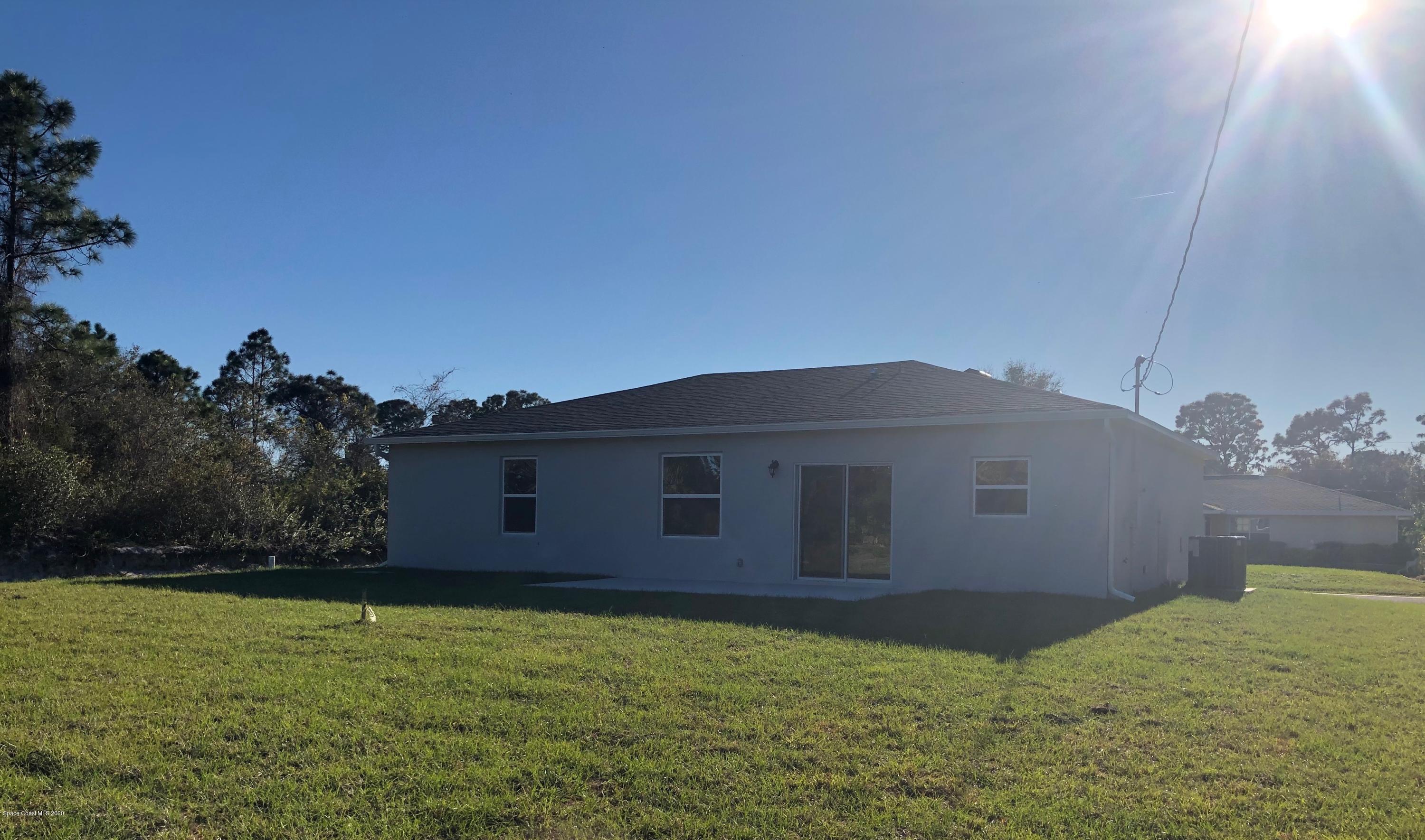 1481 Paragon Road Southeast Palm Bay, FL 32909 - Photo 9 of 9 31090799-5e388d1891bfe