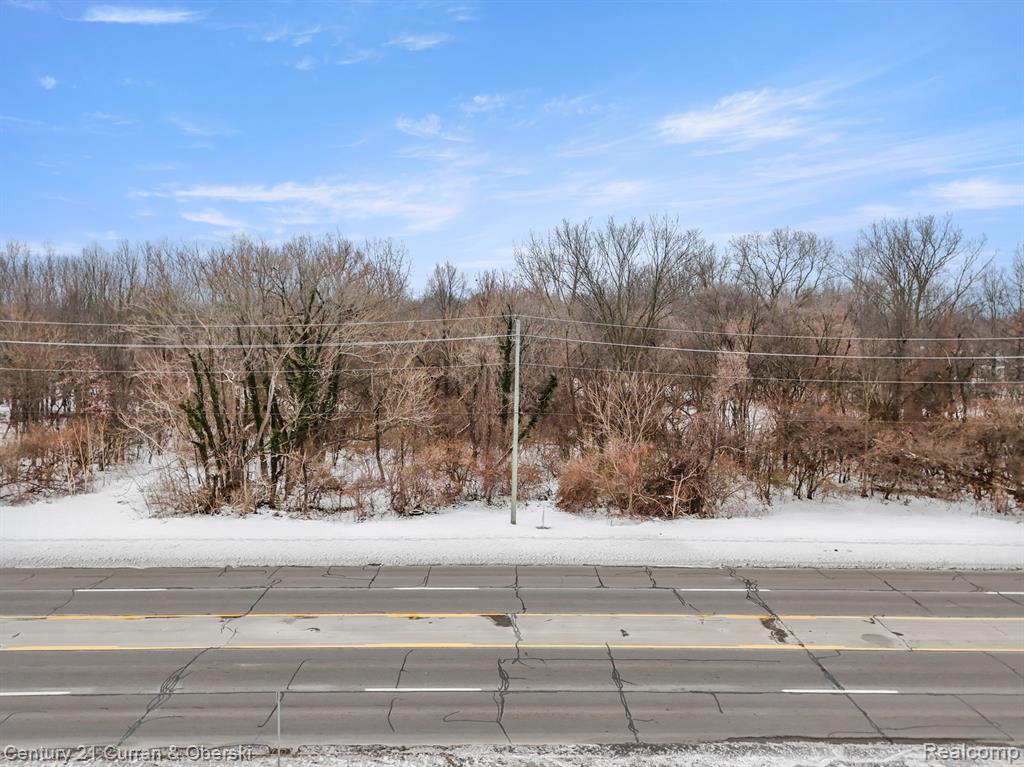27597 Eureka Road Romulus, MI 48174 - Photo 8 of 11