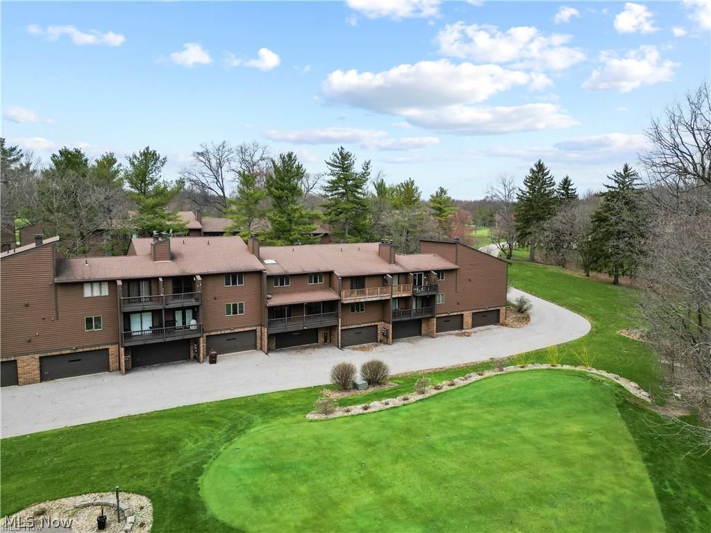 1175 East Calla Road, Unit B103 Youngstown, OH 44514 - Photo 3 of 30