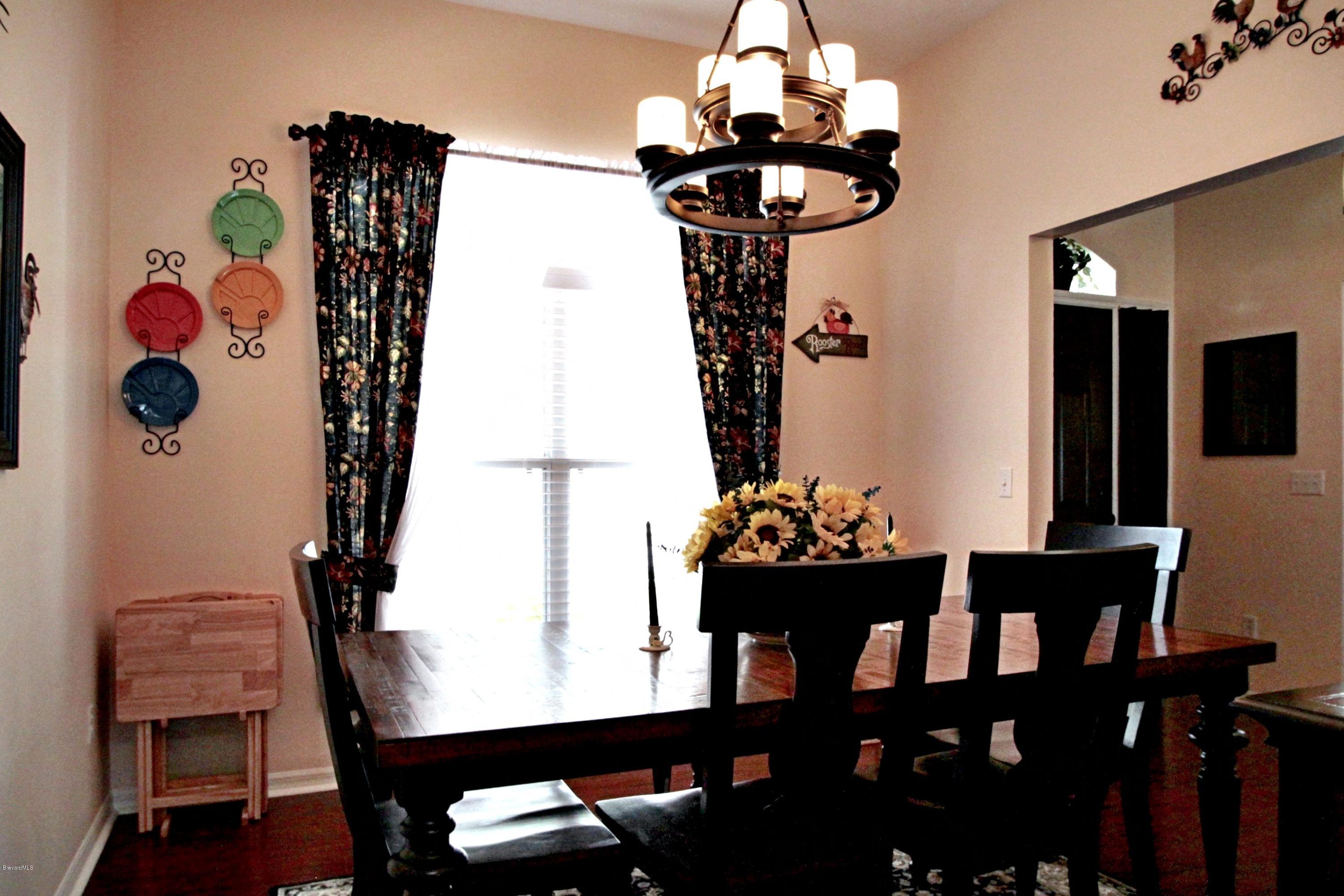 126 Drake Way Sebastian, FL 32958 - Photo 21 of 46 DINING2