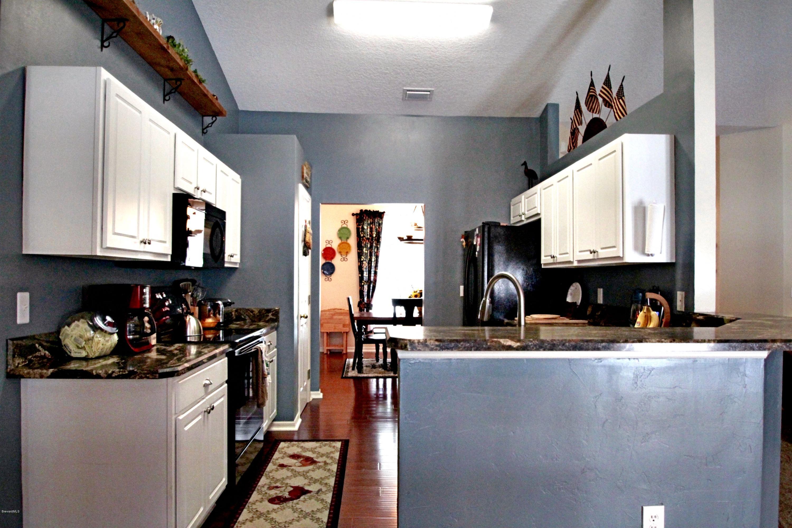 126 Drake Way Sebastian, FL 32958 - Photo 6 of 46 KITCHEN3