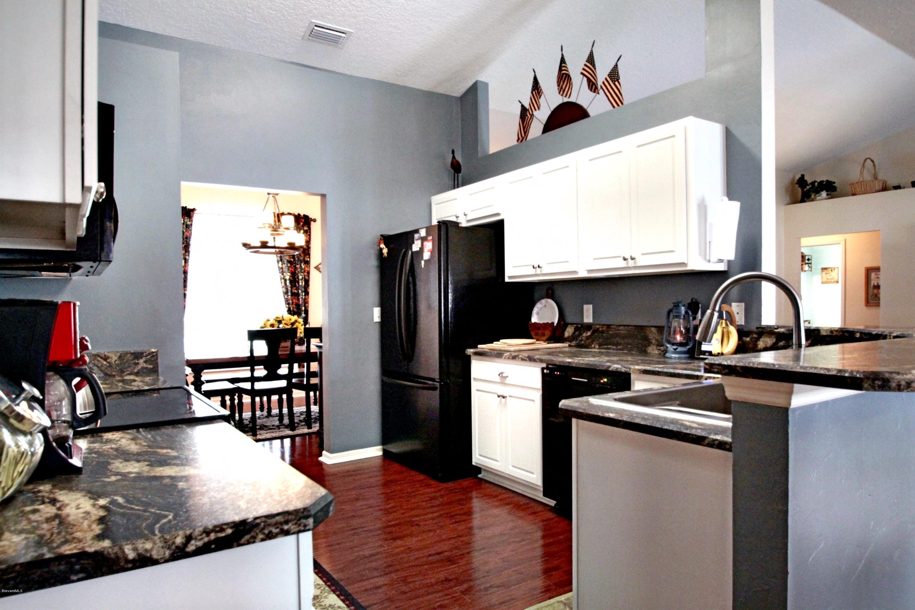 126 Drake Way Sebastian, FL 32958 - Photo 8 of 46 KITCHEN2