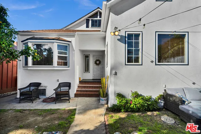 $2,450,000 | 615 Sunset Avenue, Venice, CA 90291