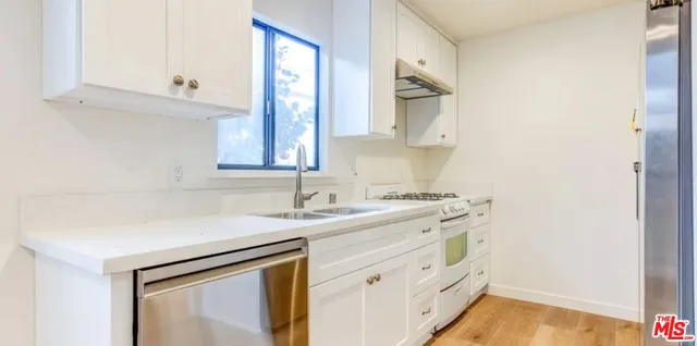 $2,450,000 | 615 Sunset Avenue, Venice, CA 90291