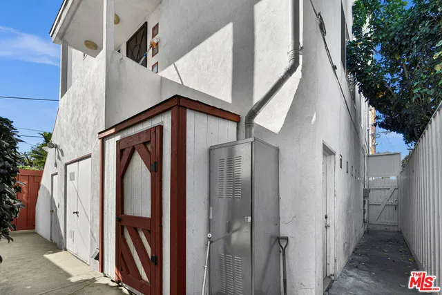 $2,450,000 | 615 Sunset Avenue, Venice, CA 90291