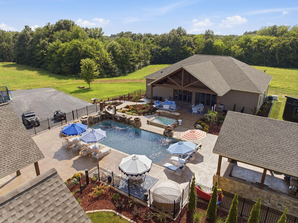 1257 Nance Road Hickory, KY 42051 - Photo 41 of 67 DJI_20260811112234_0644_D