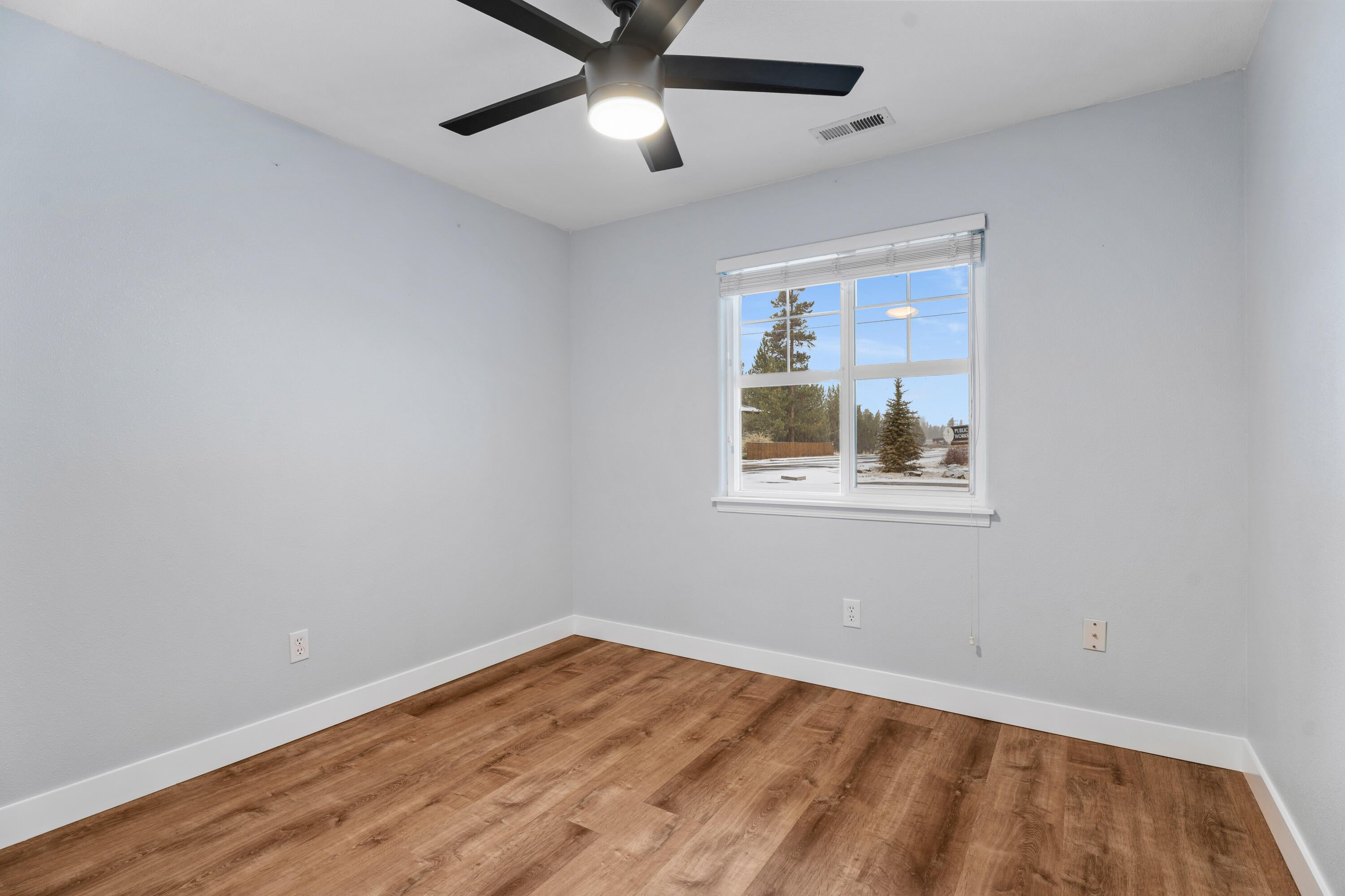 16605 William Foss Road La Pine, OR 97739 - Photo 14 of 25 15-Bedroom