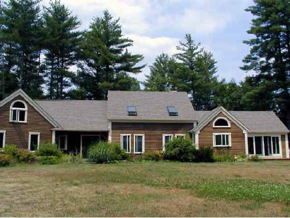 28 A Old Manchester Road Amherst, NH 03031 - Photo 1 of 8