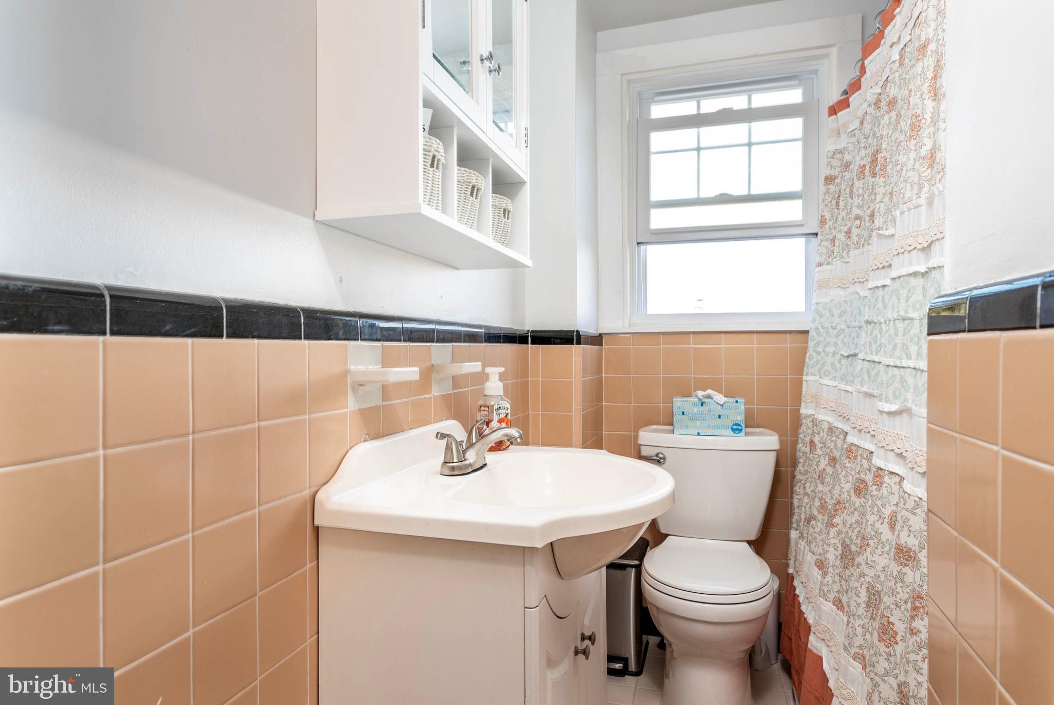 365 Fairfax Road Drexel Hill, PA 19026 - Photo 21 of 33 Hall Bathroom
