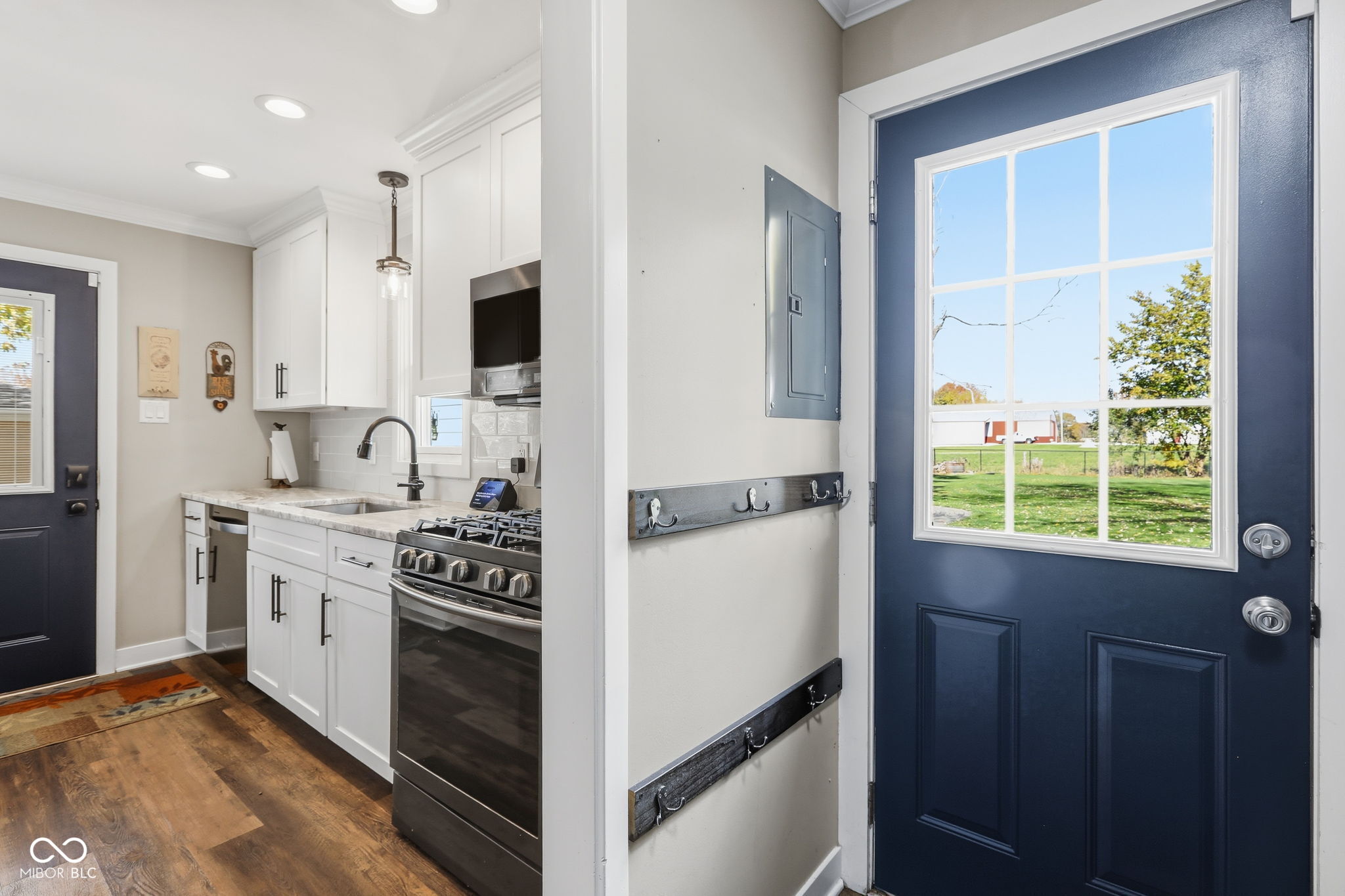 11240 South McGregor Road Indianapolis, IN 46259 - Photo 5 of 57