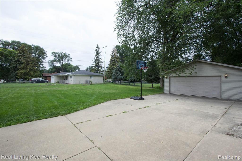 36925 Briarcliff Road Sterling Heights, MI 48312 - Photo 30 of 31