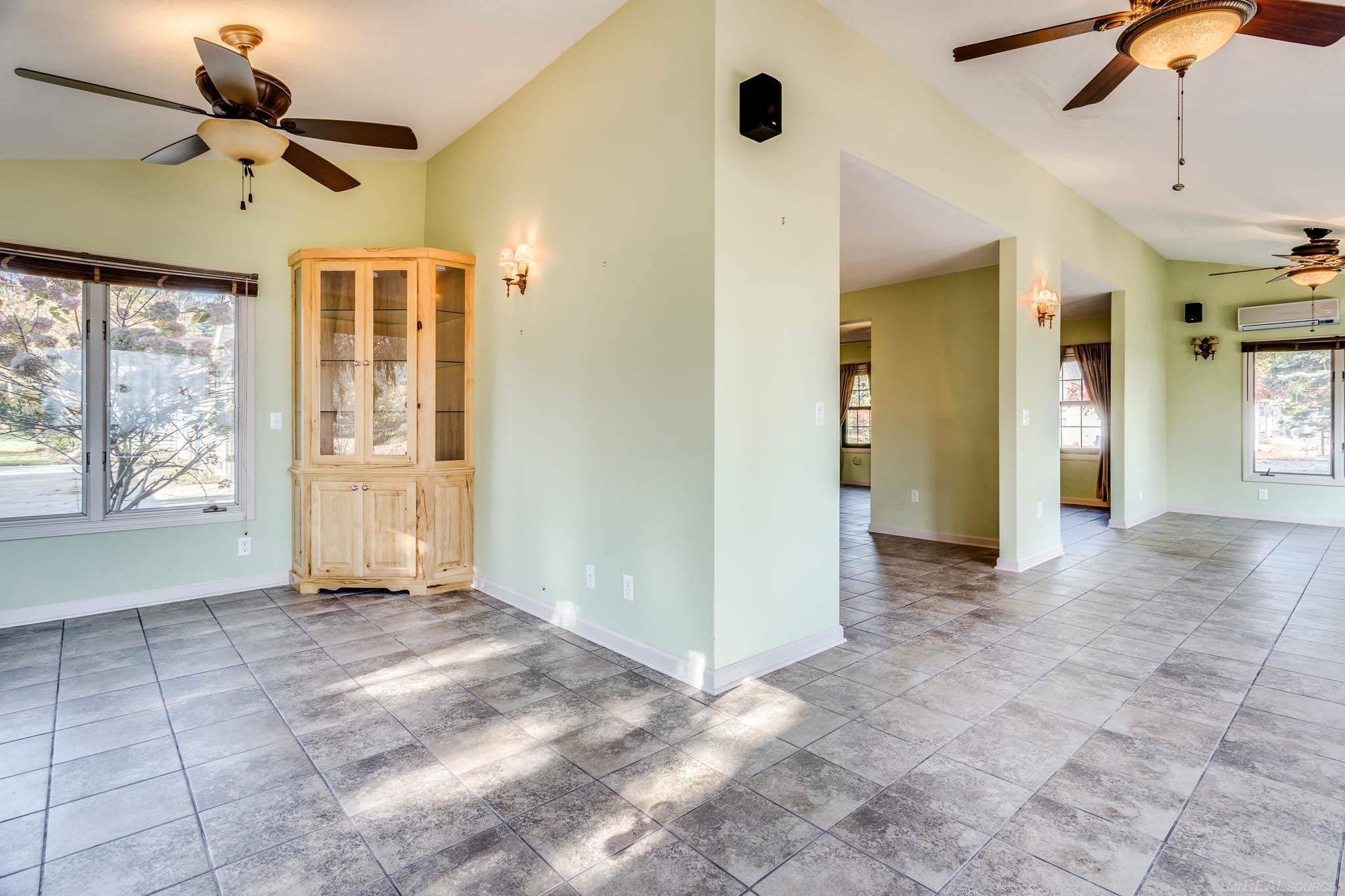 1101 South Lakeshore Road Carsonville, MI 48419 - Photo 47 of 90 50095040-46.JPG