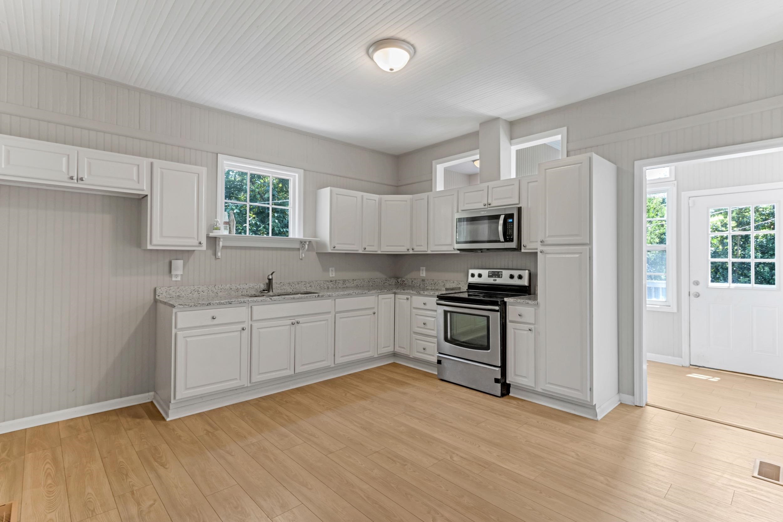 472 Sloan Street Spartanburg, SC 29303 - Photo 7 of 32