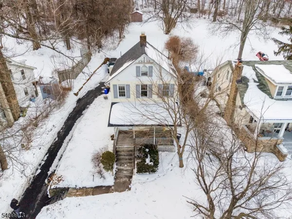 a house view with a outdoor space