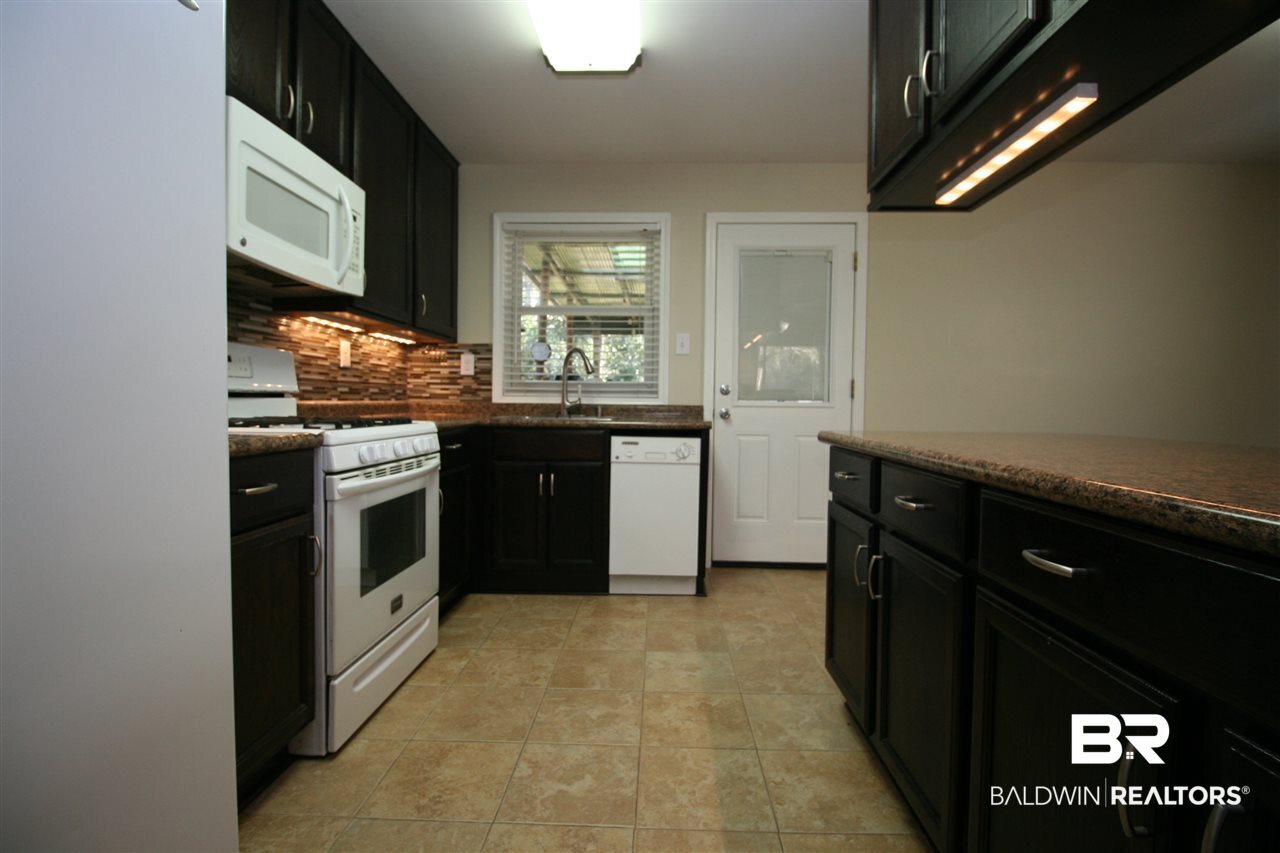 1360 Roderick Road Mobile, AL 36618 - Photo 18 of 21