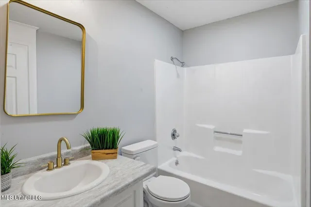 $225,800 | 2339 North Pine Lea Drive, Jackson, MS 39209