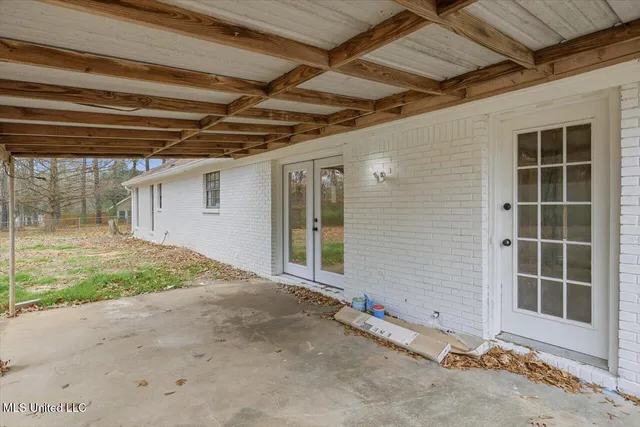 $225,800 | 2339 North Pine Lea Drive, Jackson, MS 39209