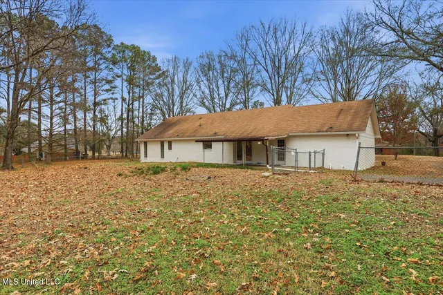 $225,800 | 2339 North Pine Lea Drive, Jackson, MS 39209