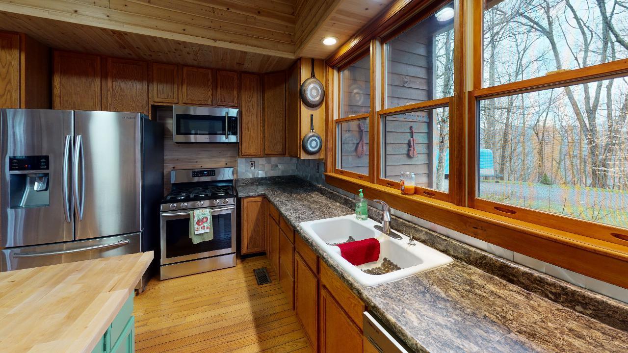 2077 Henson Road Crawley, WV 24931 - Photo 8 of 46 Gallery Image 8