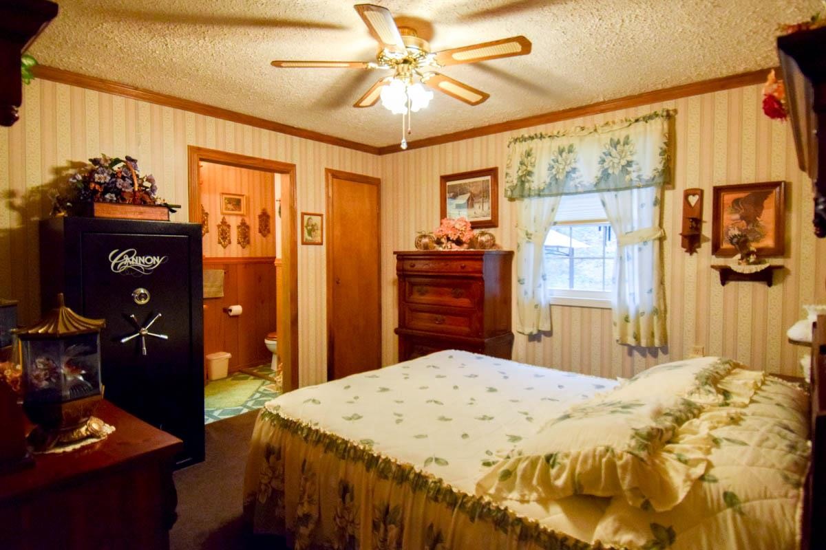 915 Wolf Hill Road Bethpage, TN 37022 - Photo 9 of 24 Gallery Image 9