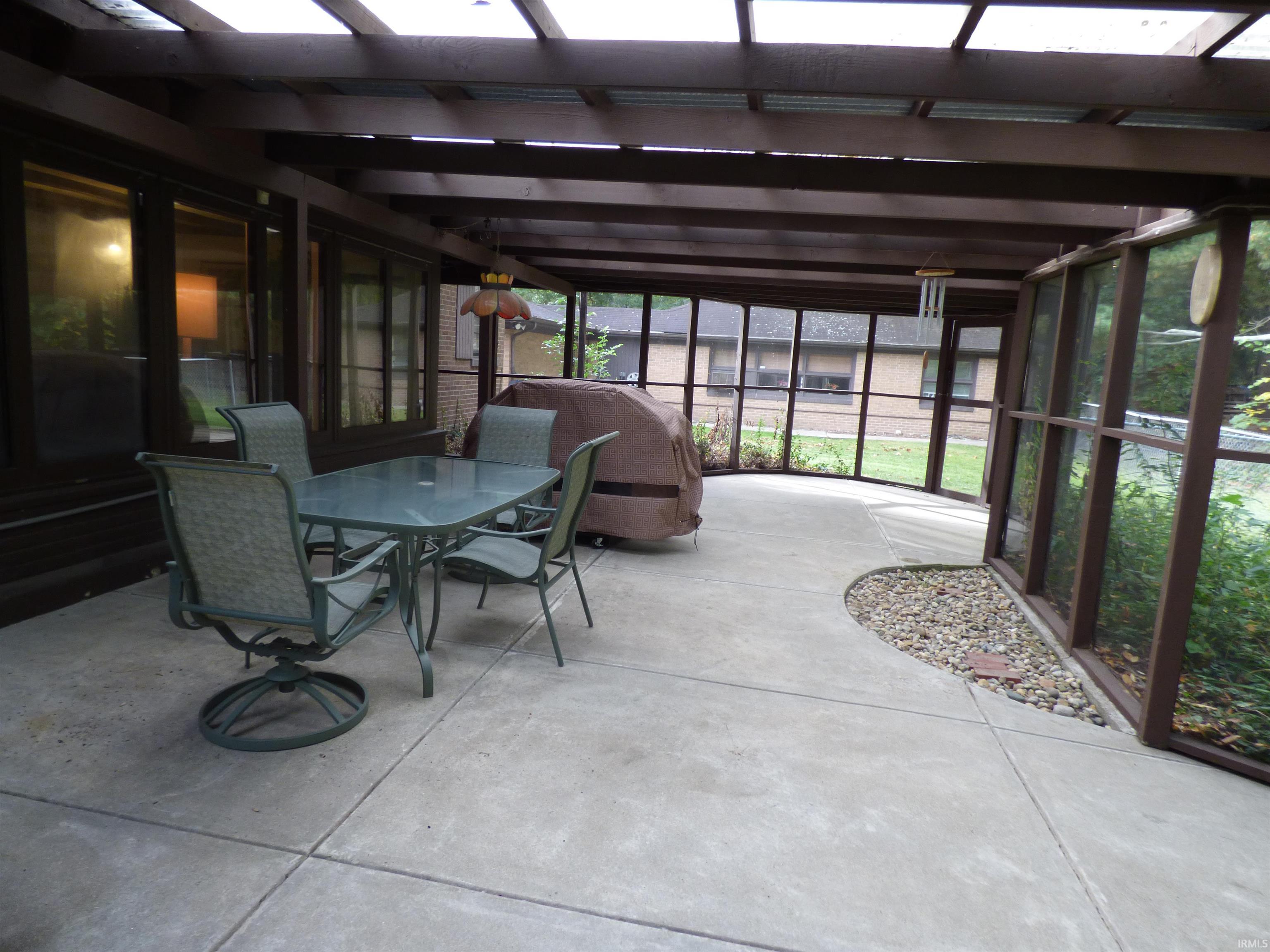 2731 Locust Road South Bend, IN 46614 - Photo 17 of 36 Gallery Image 17