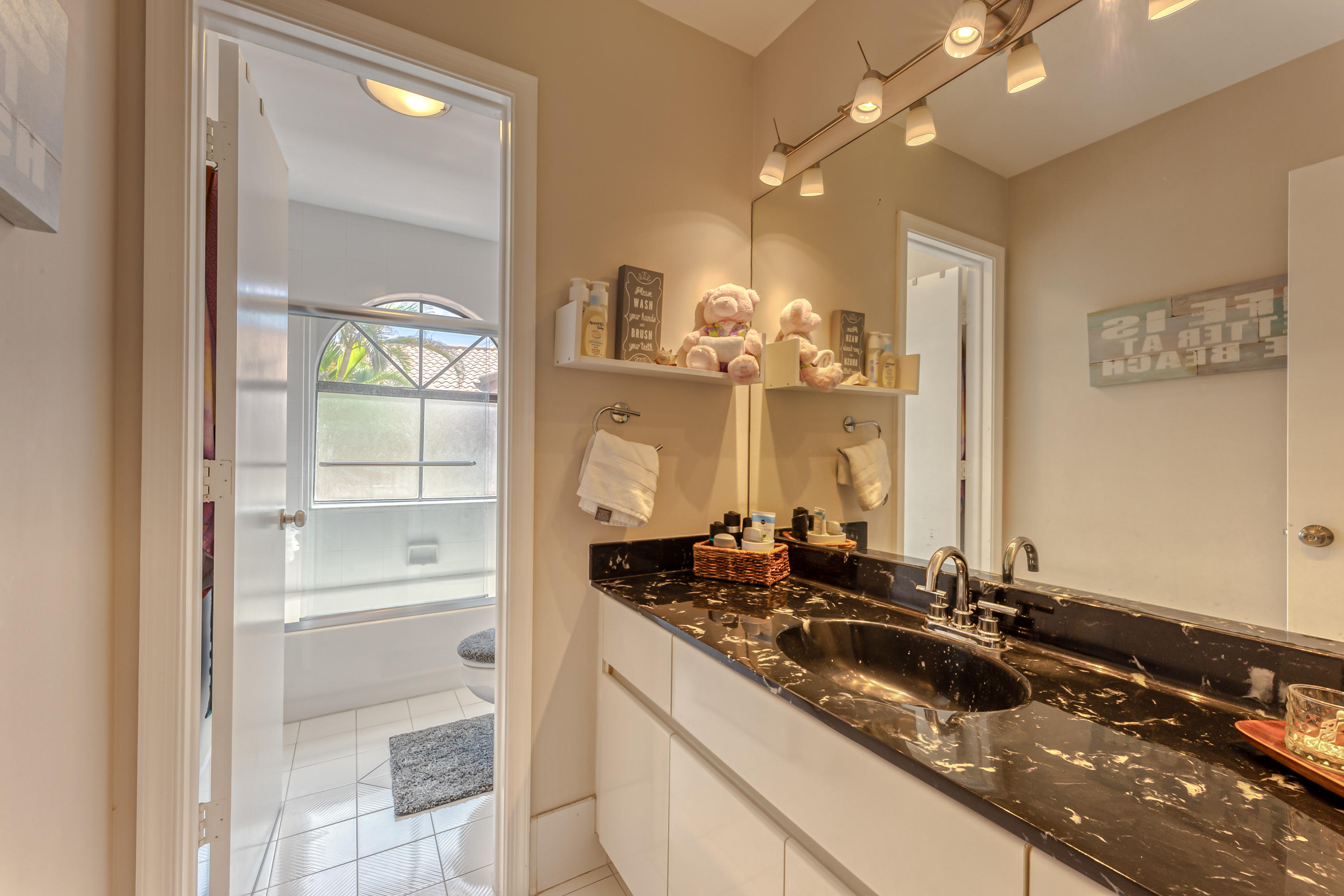 6483 Via Benita Boca Raton, FL 33433 - Photo 28 of 53 2nd bath