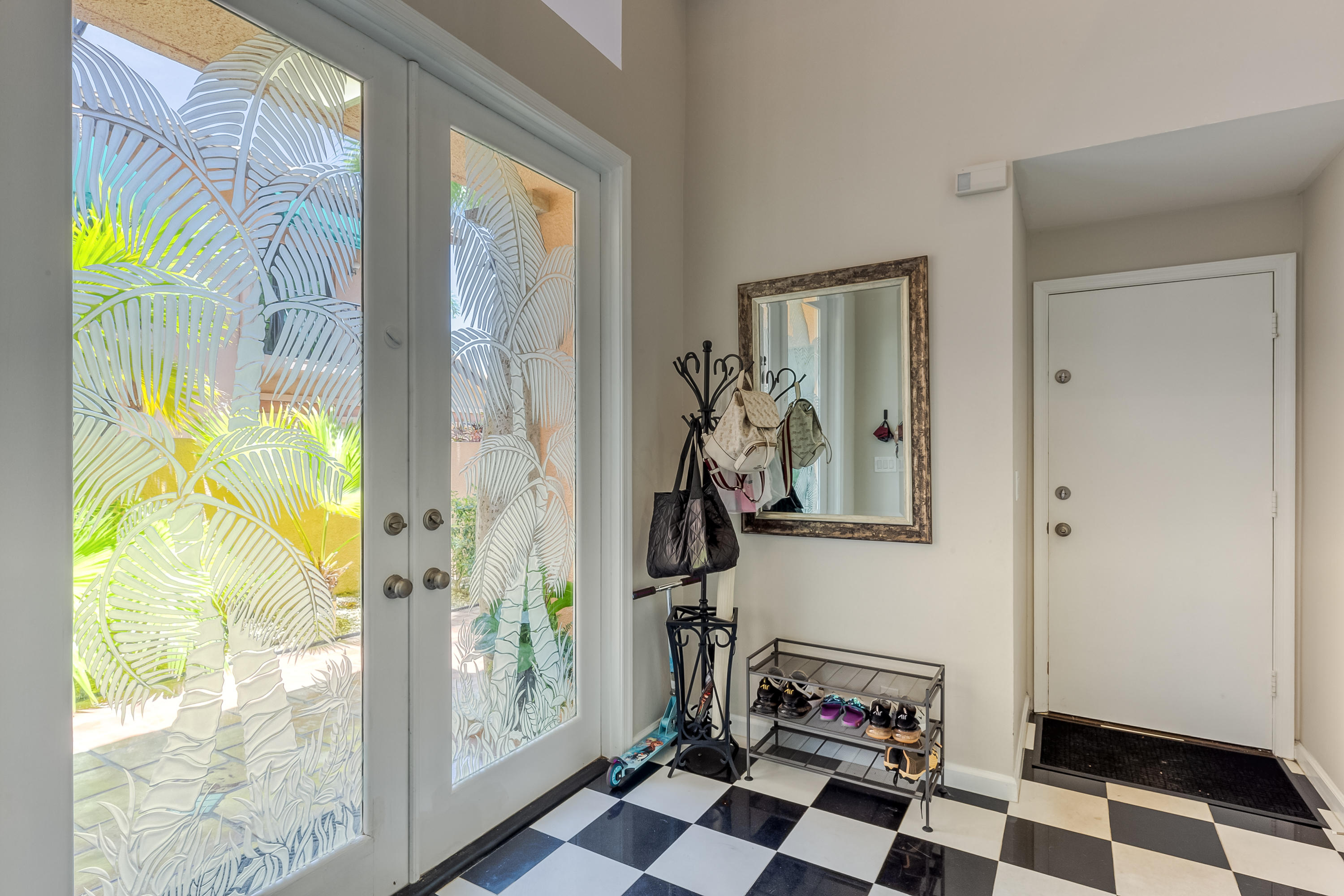 6483 Via Benita Boca Raton, FL 33433 - Photo 36 of 53 Foyer