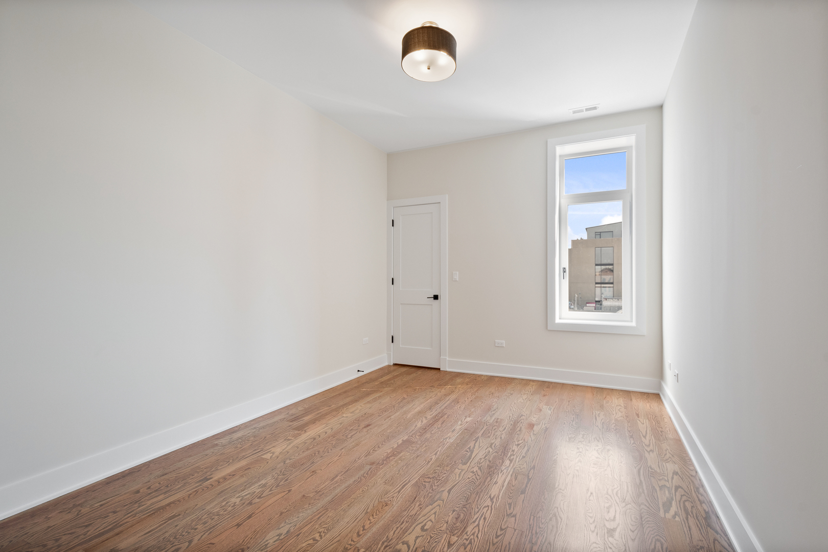 1839 West Irving Park Road, Unit 2F Chicago, IL 60613 - Photo 10 of 16 Gallery Image 10