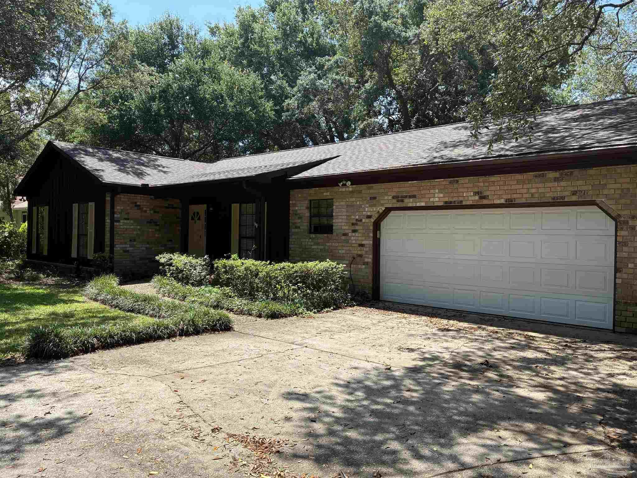 2821 Sandy Ridge Road Gulf Breeze, FL 32563 - Photo 2 of 16