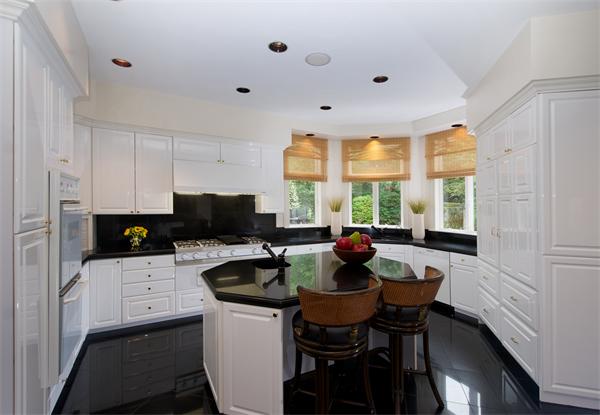 66 Cutler Road Needham, MA 02492 - Photo 7 of 18 Gallery Image 7