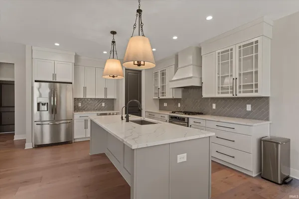 $749,900 | 18071 Abington Court, South Bend, IN 46637