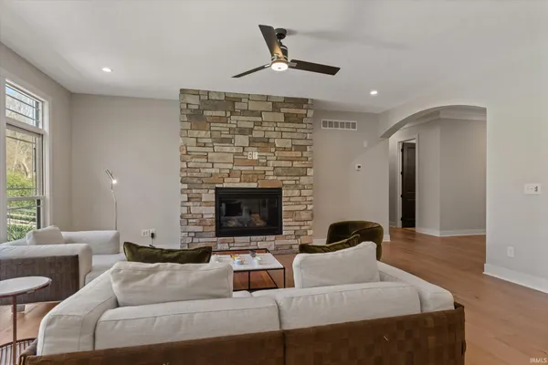 $749,900 | 18071 Abington Court, South Bend, IN 46637