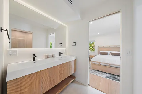 $1,849,000 | 107 Sandal Lane, Unit 2, Palm Beach Shores, FL 33404