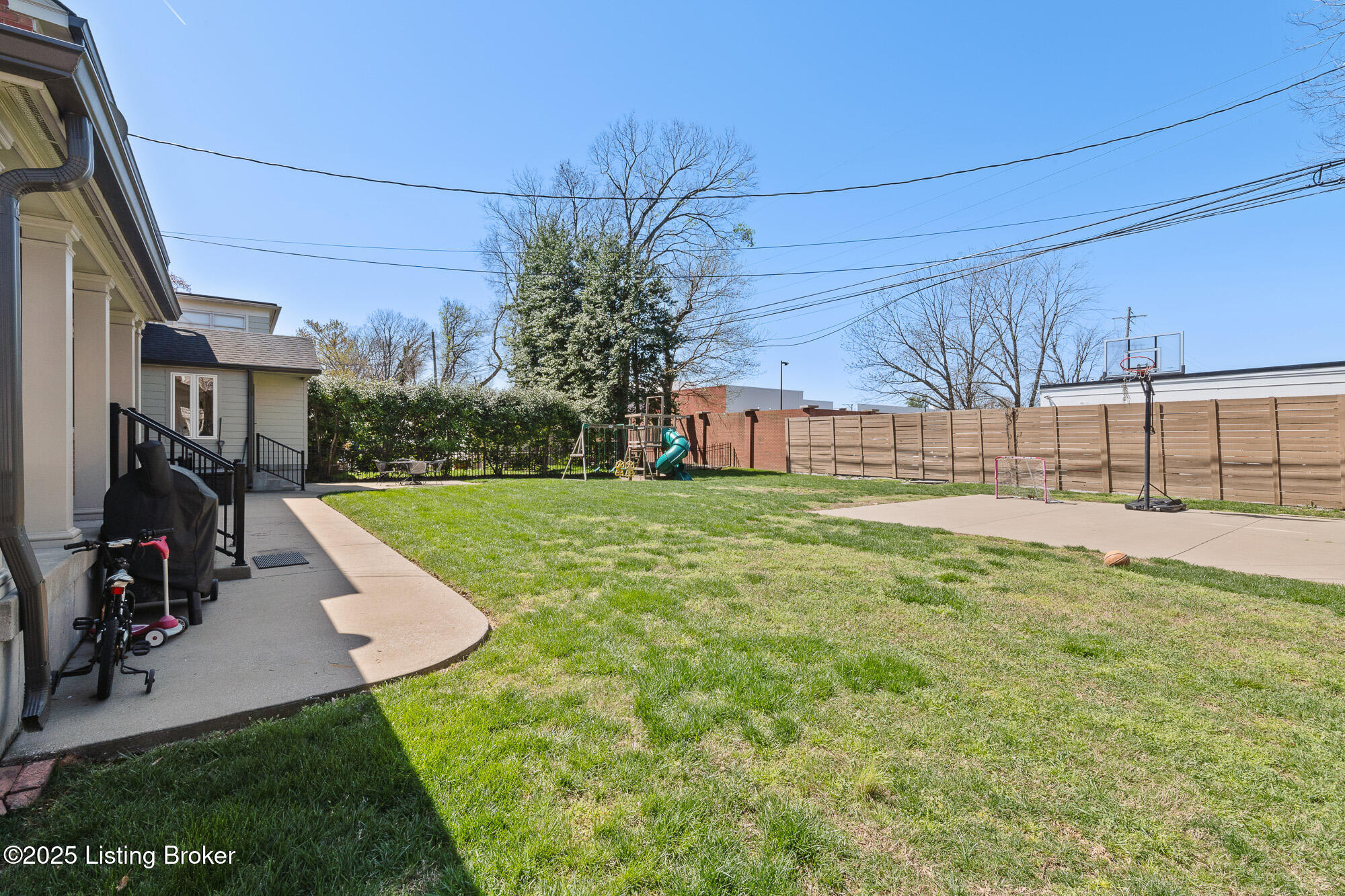 130 Gibson Road Louisville, KY 40207 - Photo 40 of 46 130 Gibson Rd-47
