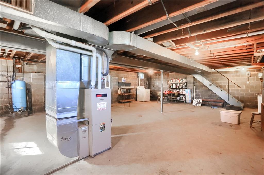 335 McCaslin Road New Castle, PA 16101 - Photo 25 of 31 a view of parking