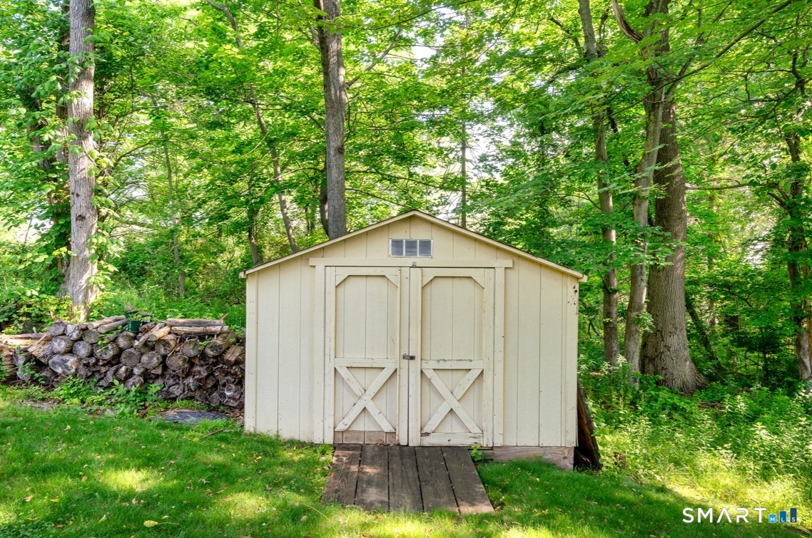 96 Lynn Drive Meriden, CT 06451 - Photo 36 of 39 96 Lynn Drive - Shed