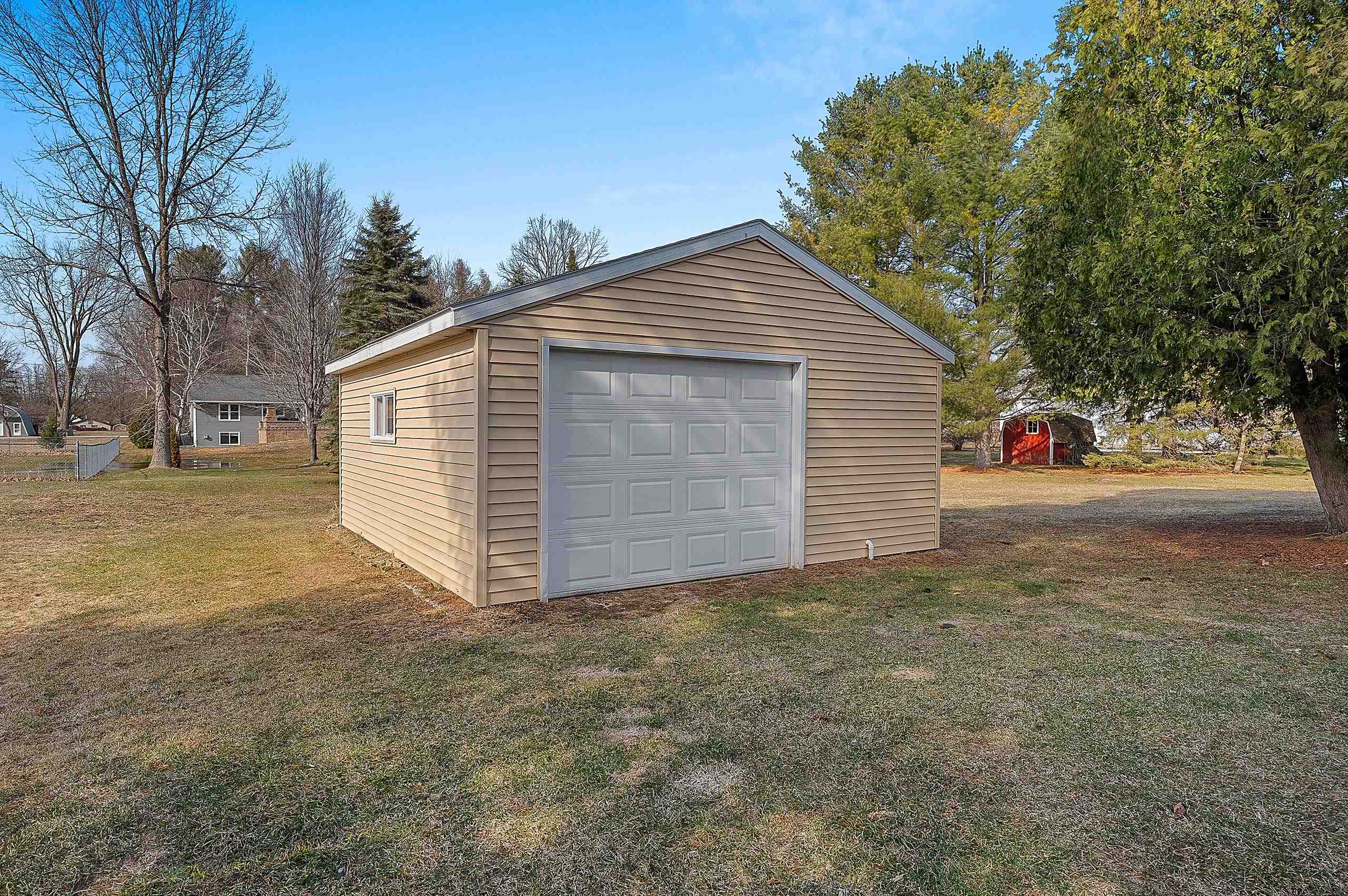 W220 Julius Street Krakow, WI 54137 - Photo 33 of 38