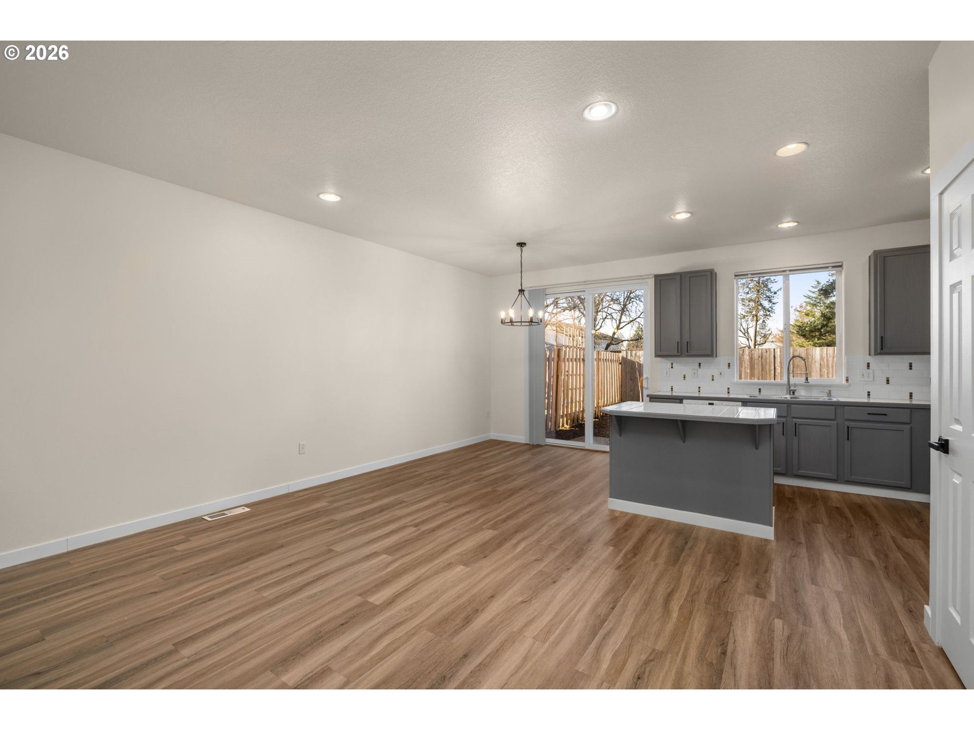 3273 Southwest 179th Terrace Beaverton, OR 97003 - Photo 6 of 32