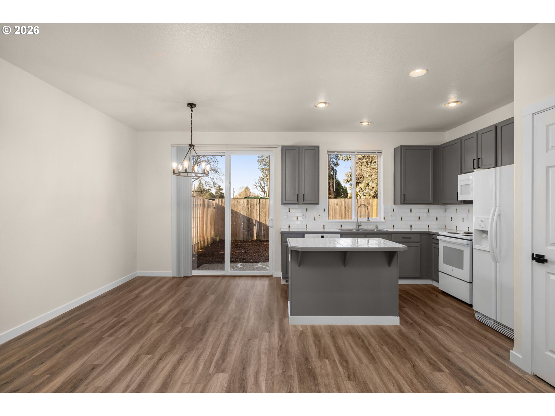 3273 Southwest 179th Terrace Beaverton, OR 97003 - Photo 7 of 32