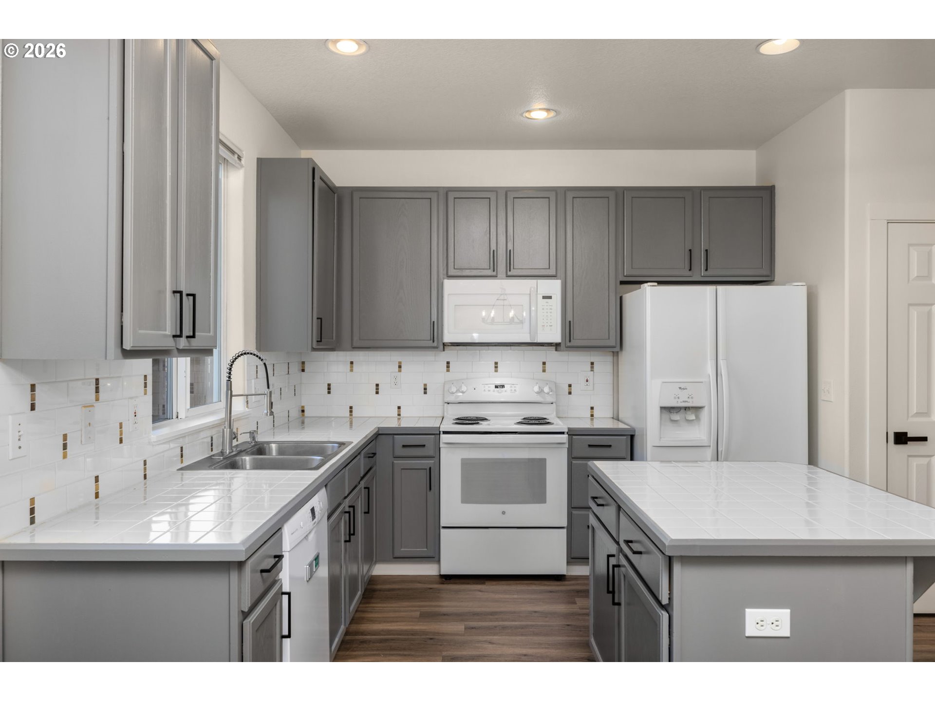 3273 Southwest 179th Terrace Beaverton, OR 97003 - Photo 10 of 32