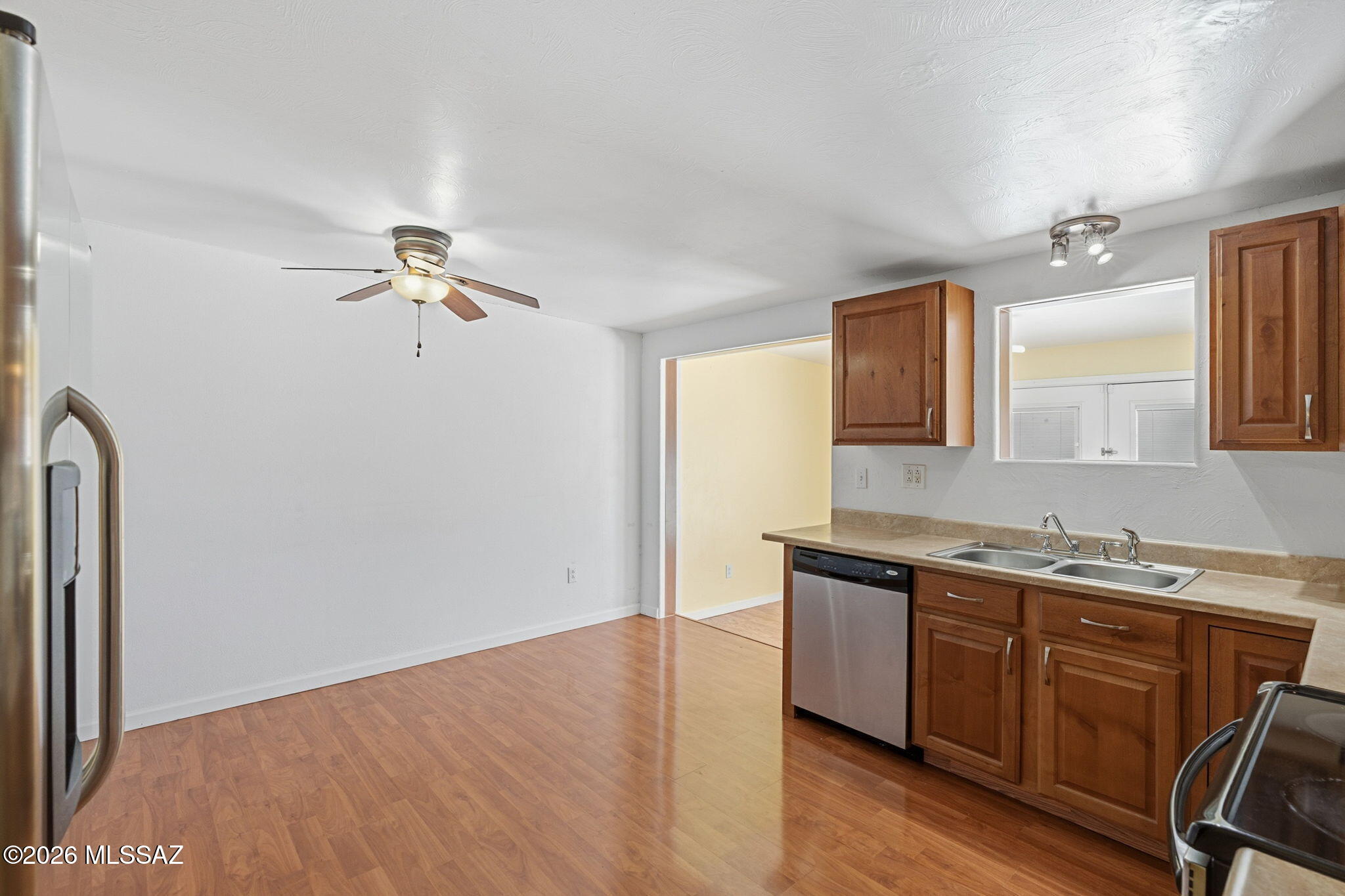 1453 West Roger Road Tucson, AZ 85705 - Photo 13 of 36 DINING AREA