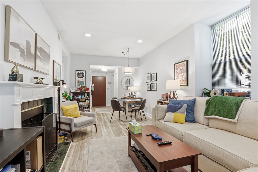 130 Appleton Street, Unit 1E Boston, MA 02116 - Photo 3 of 21
