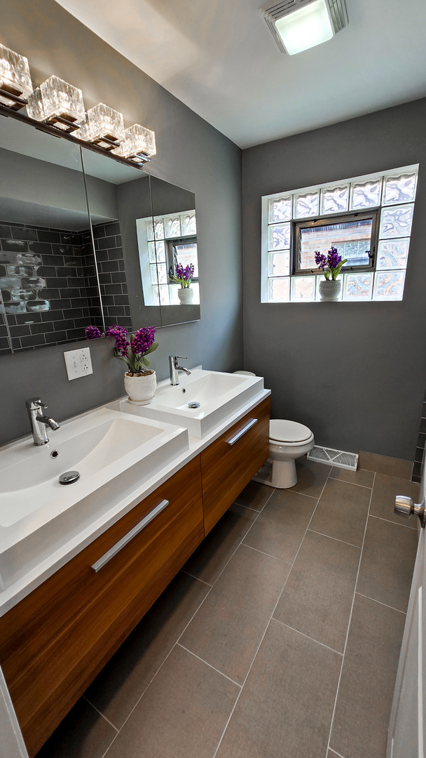7854 South Hamilton Avenue Chicago, IL 60620 - Photo 4 of 28
