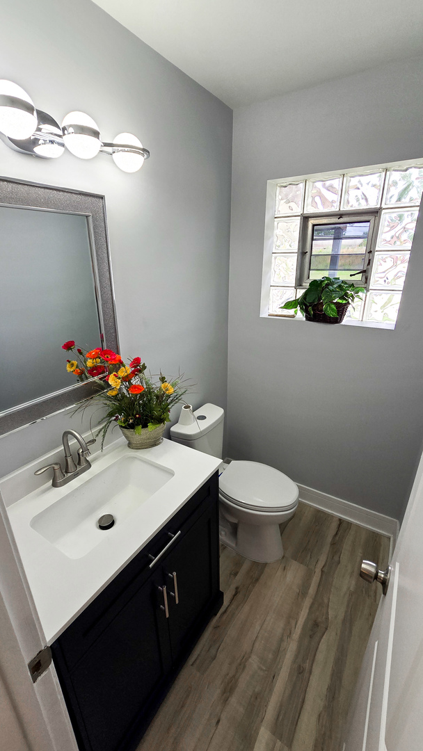 7854 South Hamilton Avenue Chicago, IL 60620 - Photo 8 of 28